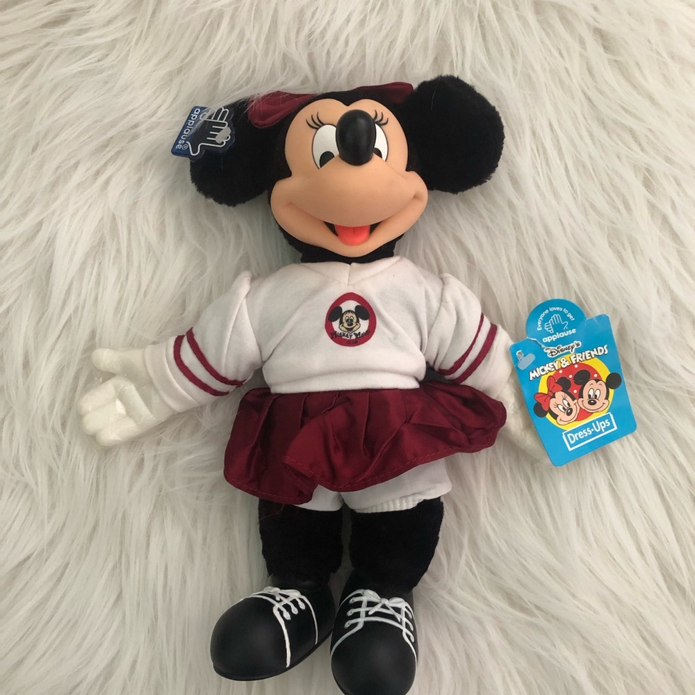 Minnie Mouse applause doll
